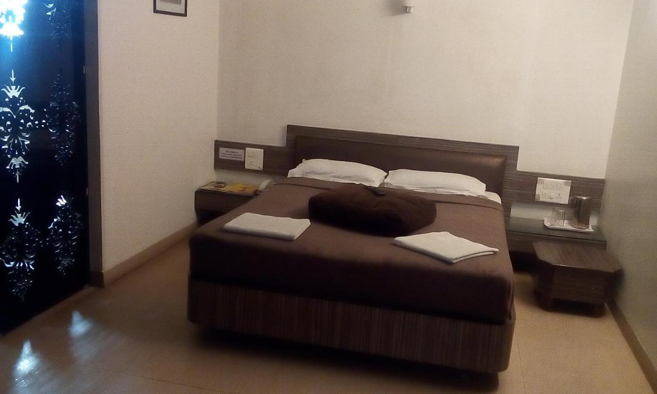 Hotel Rama Executive Mahabaleshwar Bagian luar foto