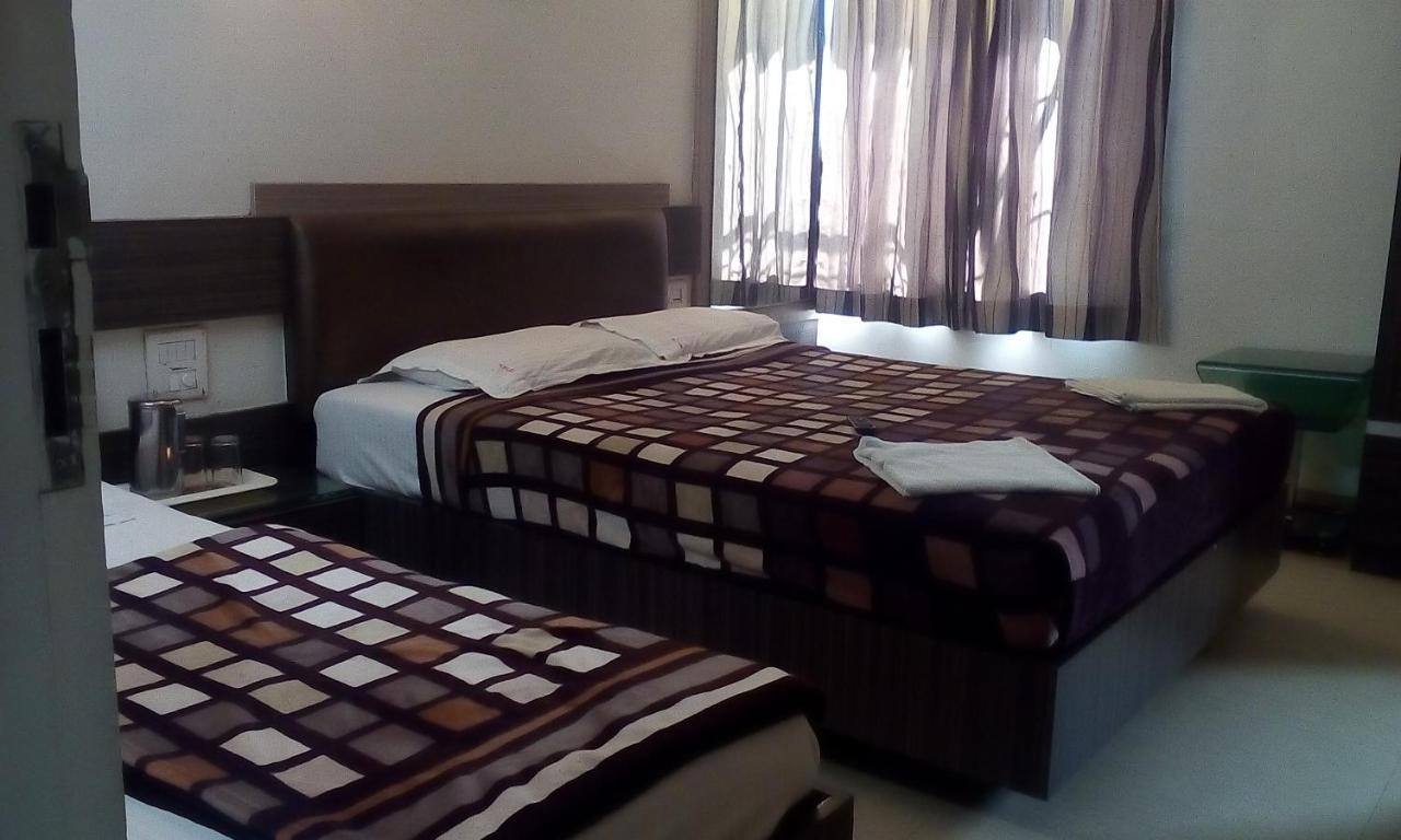 Hotel Rama Executive Mahabaleshwar Bagian luar foto