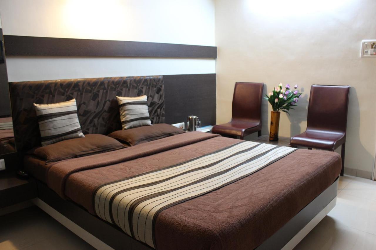 Hotel Rama Executive Mahabaleshwar Bagian luar foto