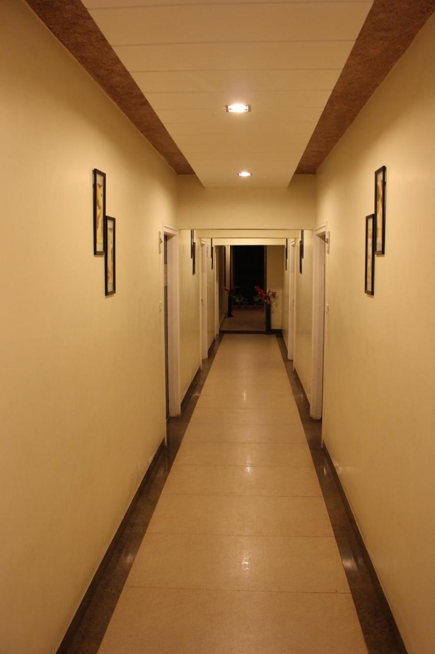 Hotel Rama Executive Mahabaleshwar Bagian luar foto