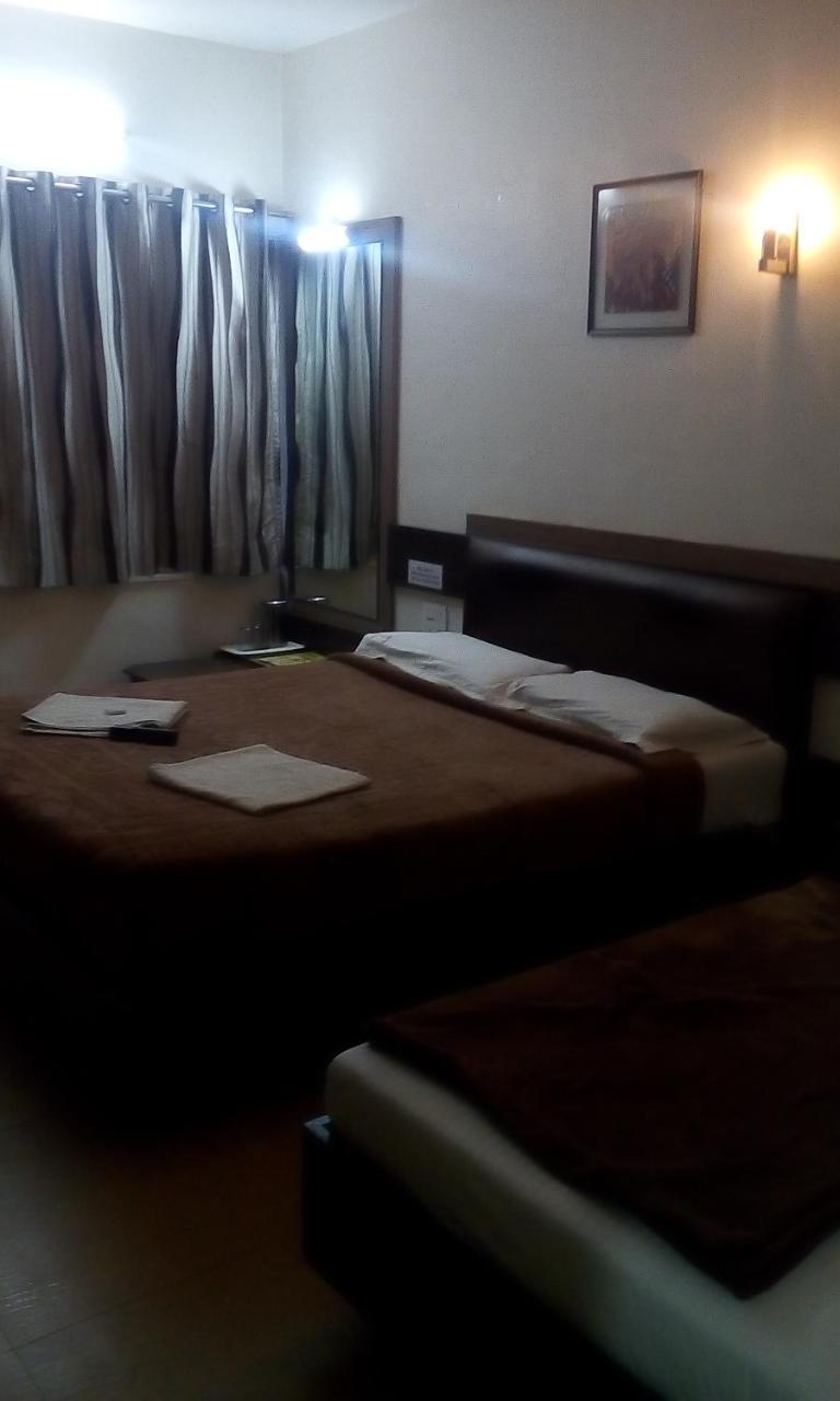 Hotel Rama Executive Mahabaleshwar Bagian luar foto