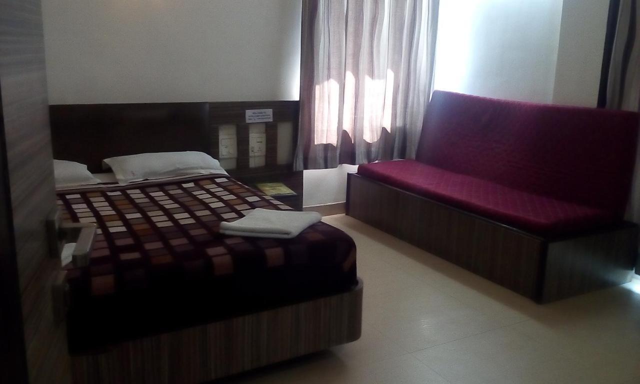 Hotel Rama Executive Mahabaleshwar Bagian luar foto